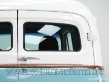 Chevrolet 3100 Panel Truck '54 (1954)