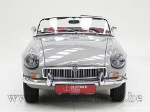 MG B Roadster + Overdrive '73 (1973)