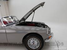 MG B Roadster + Overdrive '73 (1973)