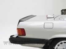 Mercedes-Benz 560 SL '86 (1986)