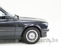 BMW  320i A '89 (1989)