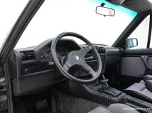 BMW  320i A '89 (1989)