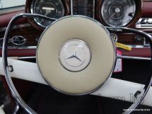 Mercedes-Benz 220 SE '63 (1963)