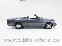 Mercedes-Benz E 220 Cabriolet '95 (1995)