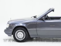 Mercedes-Benz E 220 Cabriolet '95 (1995)